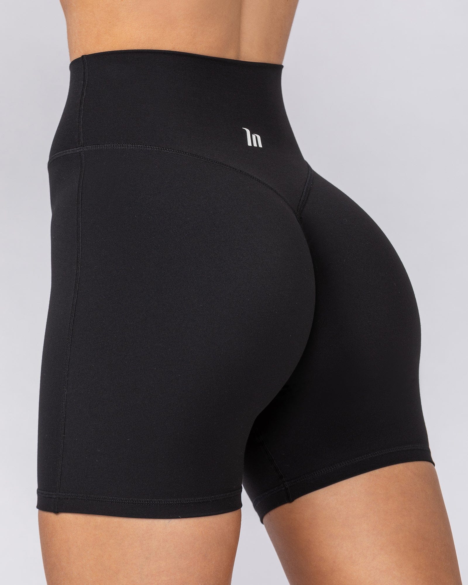 Aura Peachy Invisible Scrunch Bike Shorts