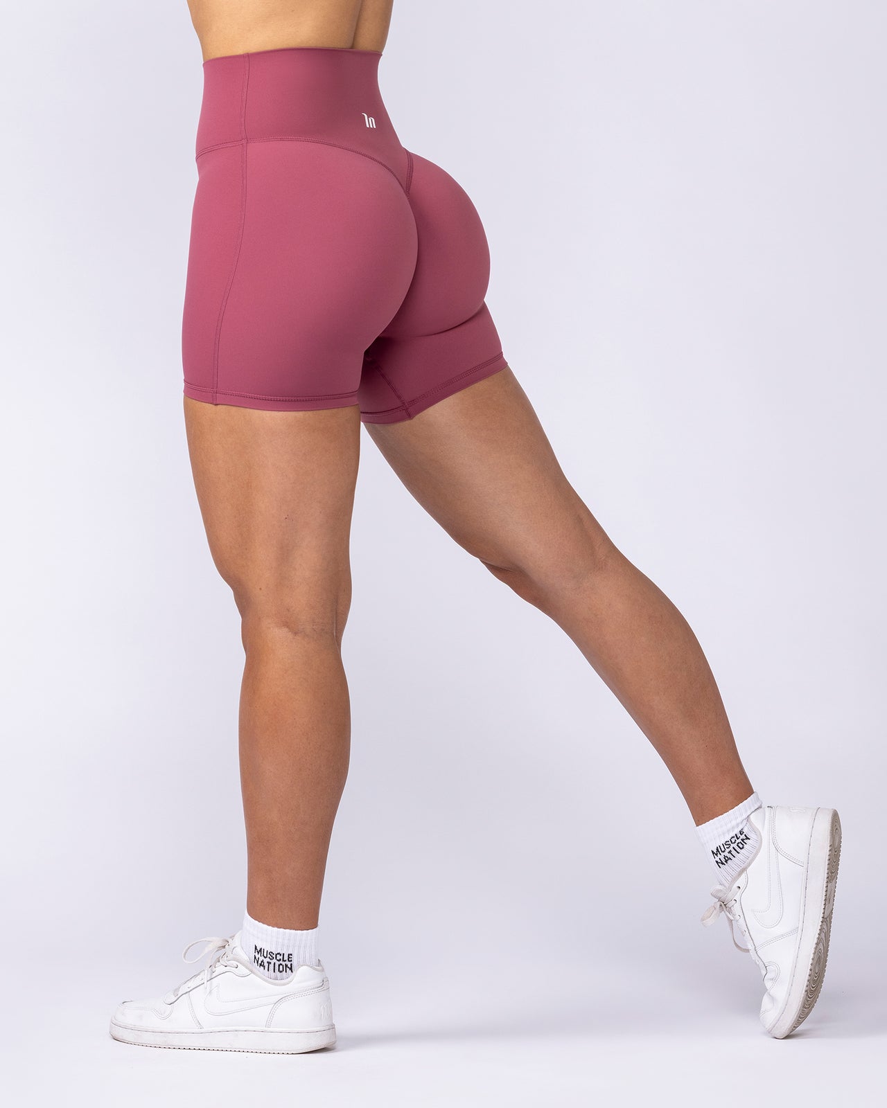 Aura Peachy High Invisible Scrunch Bike Shorts - Maple