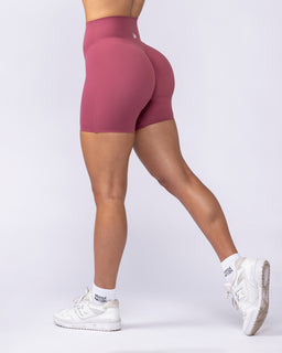 Aura Peachy Invisible Scrunch Bike Shorts - Maple