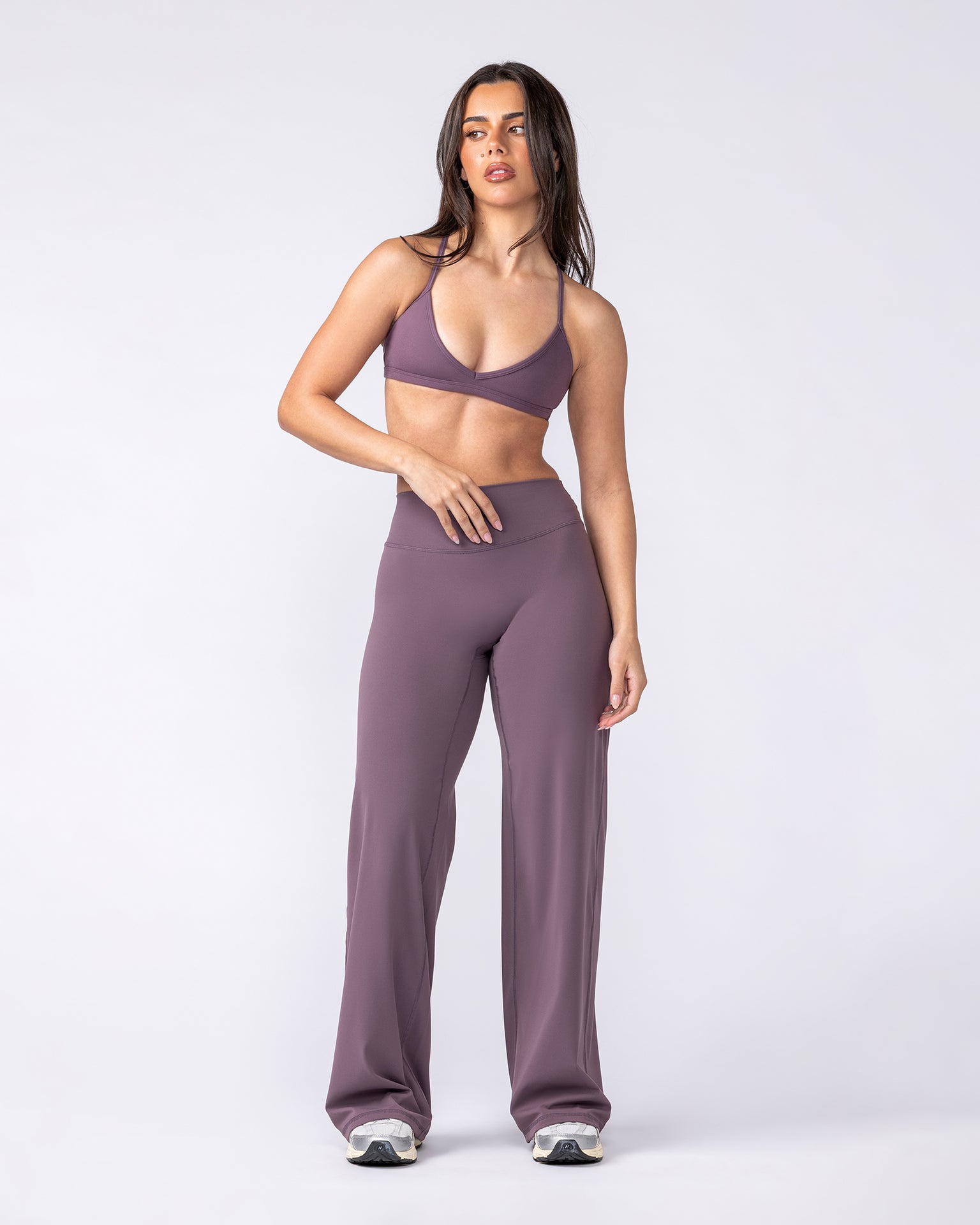 Aura Straight Leg Leggings Short - Dark Thistle