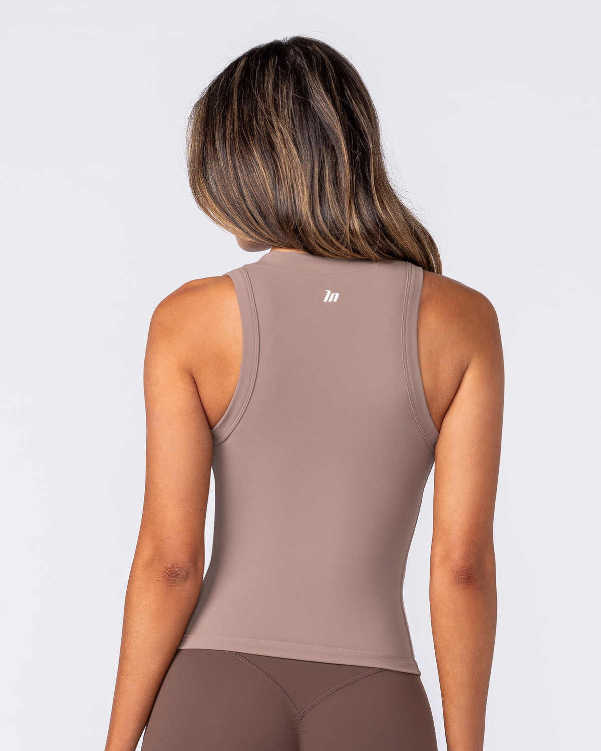 Form Deep V Tank - Cookie