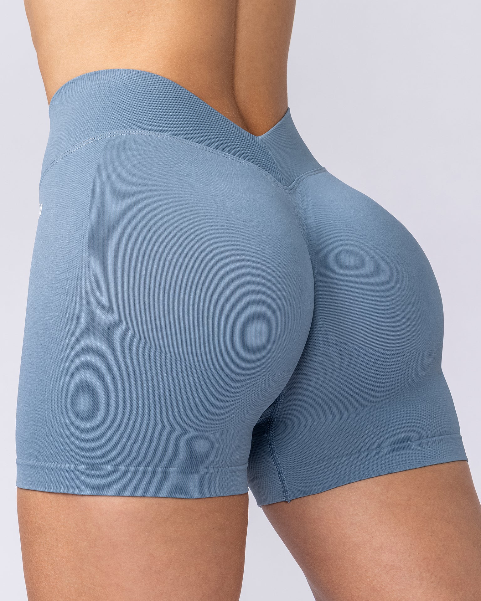 Revealed V Back Seamless Midway Shorts - Ocean View