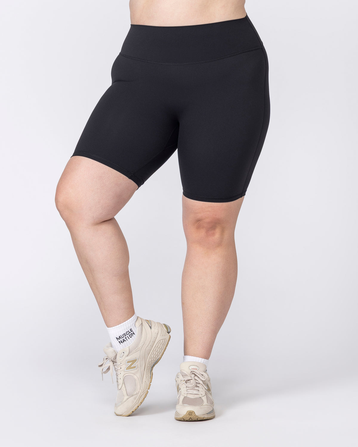 Aura Peachy Invisible Scrunch Bike Shorts Black - Muscle Nation women's bike shorts, view 7