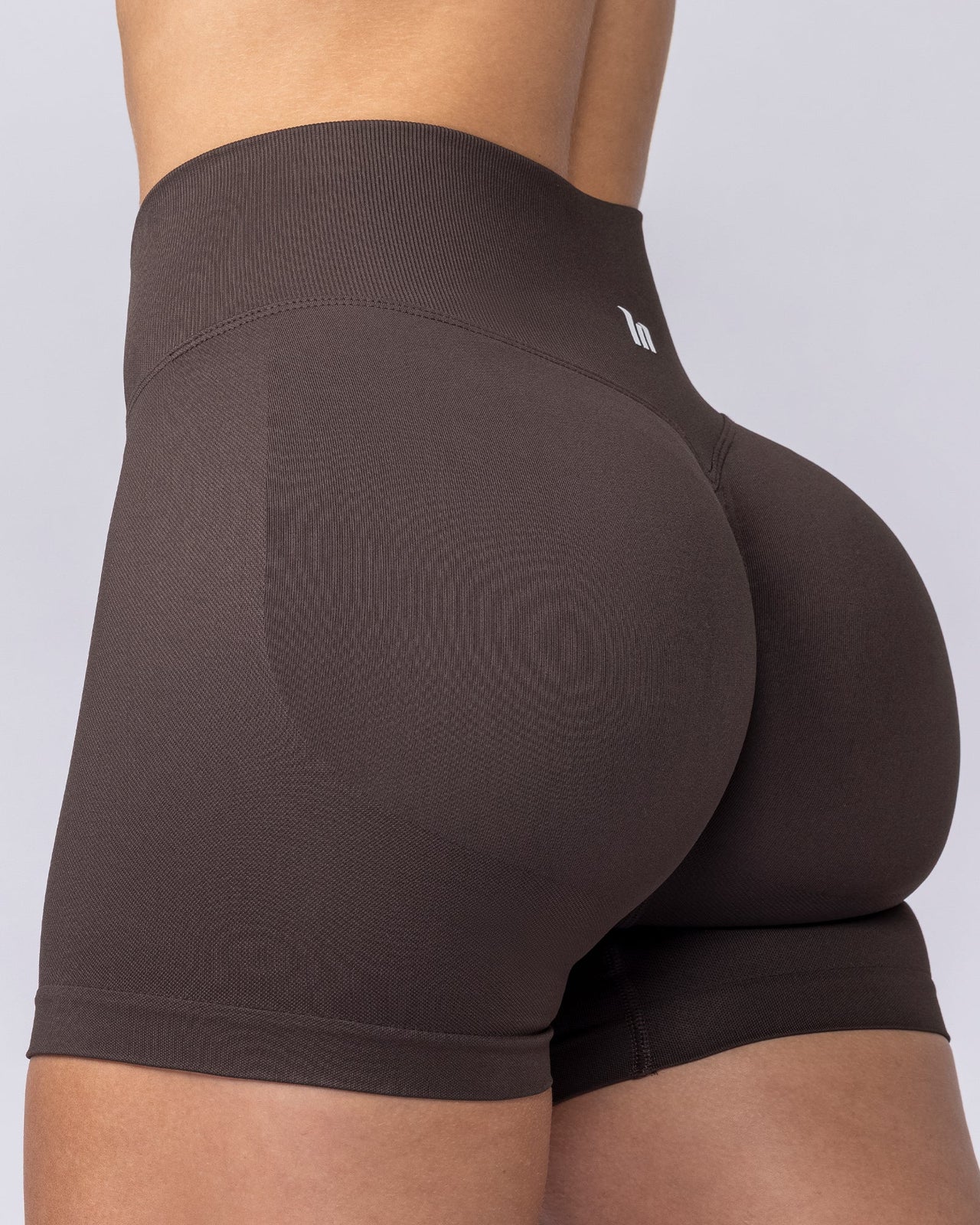 Revealed Seamless Midway Shorts - Cocoa