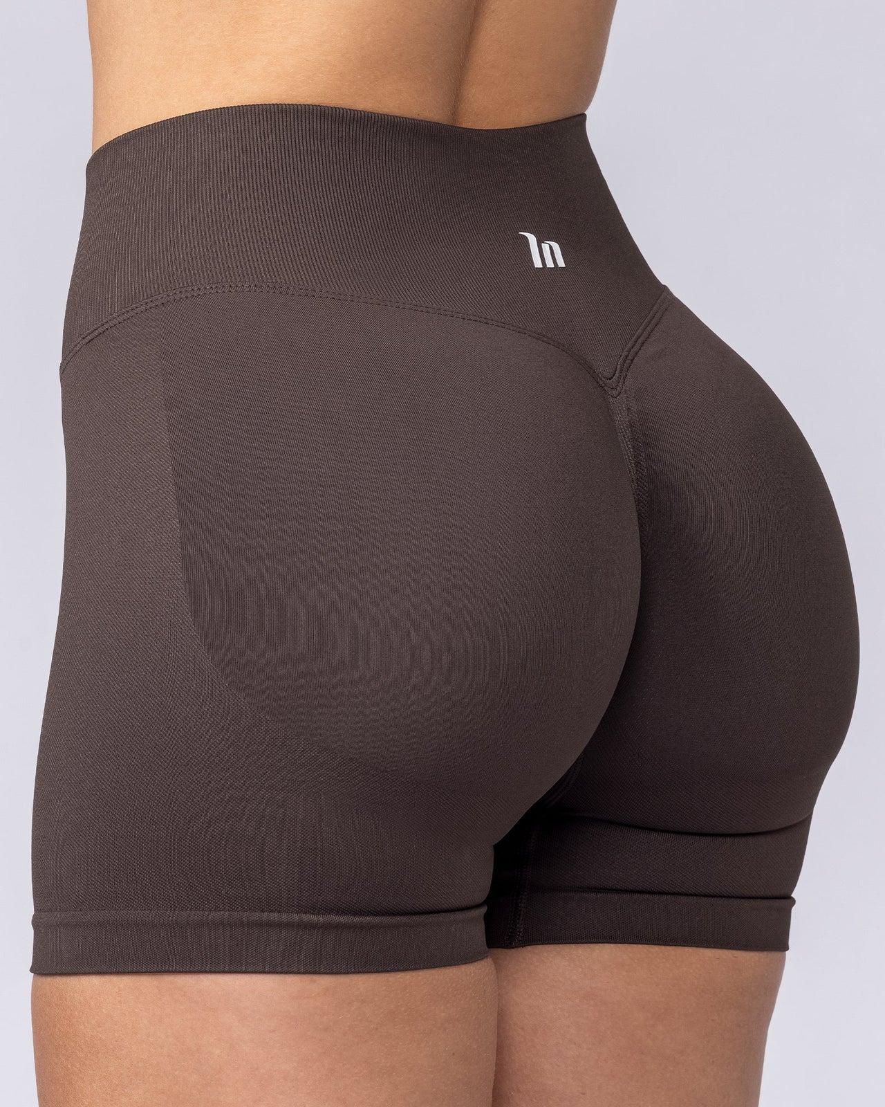 Revealed Seamless Midway Shorts - Cocoa